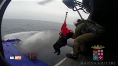 Ferry en feu avec 3 Belges à bord: sauvetage en direct