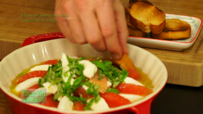 Voir la recette : Salade de pamplemousse, mozzarella et basilic
