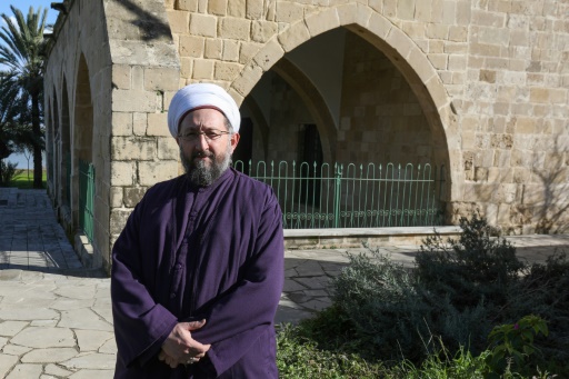 Στην Κύπρο, ο ιμάμης αγωνίζεται να ανακαινίσει τζαμιά στα νότια του νησιού