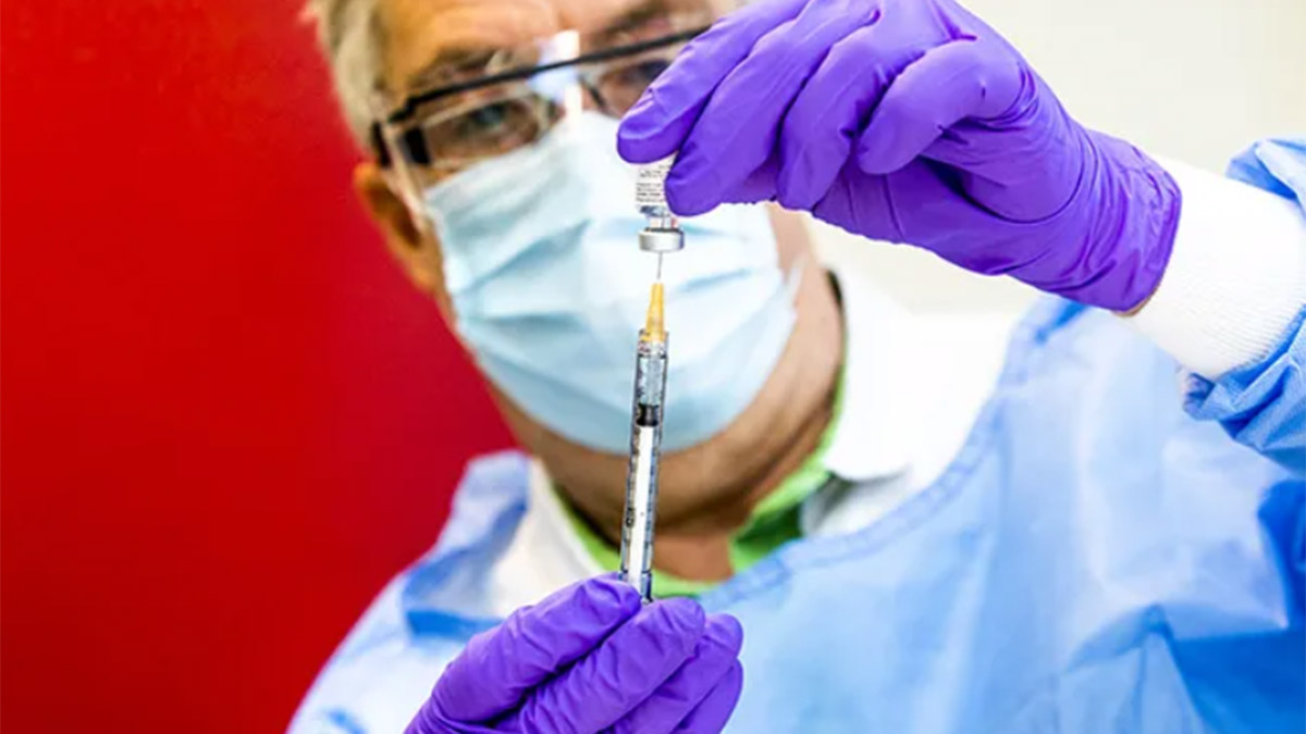 Coronavirus en Belgique: une 4e dose de vaccin recommandée, voici les personnes concernées