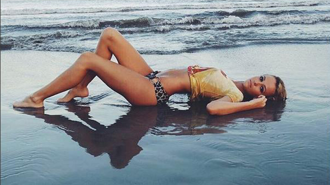 SEXY: Cassandra Foret, la sœur de Jade, s’affiche topless sur Instagram (ph...