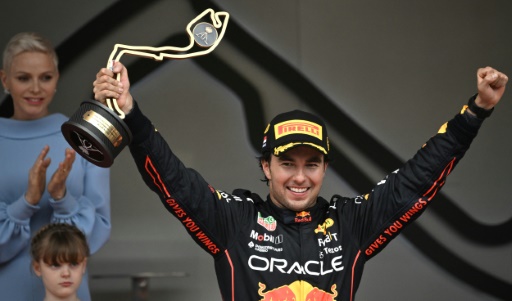 F1: Sergio Pérez (Red Bull) gana una carrera de idas y venidas en Mónaco