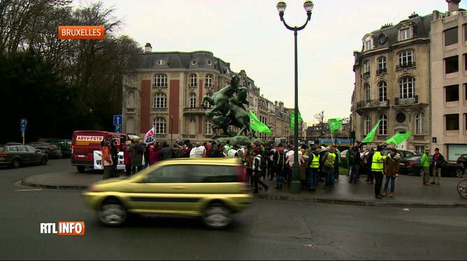 Manifestation A Bruxelles Contre La Fiscalite A Deux Vitesses
